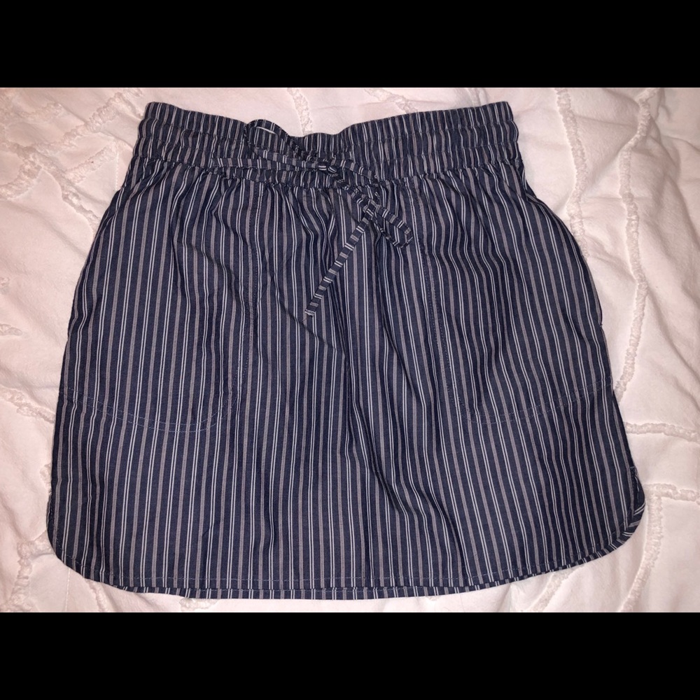 Elements blue striped skirt size M